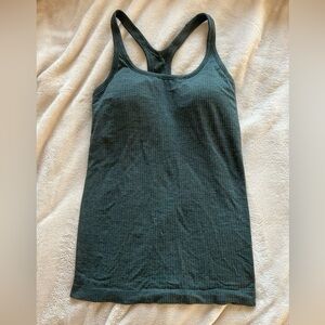 Lululemon ebb to street tank top size 6 🍃